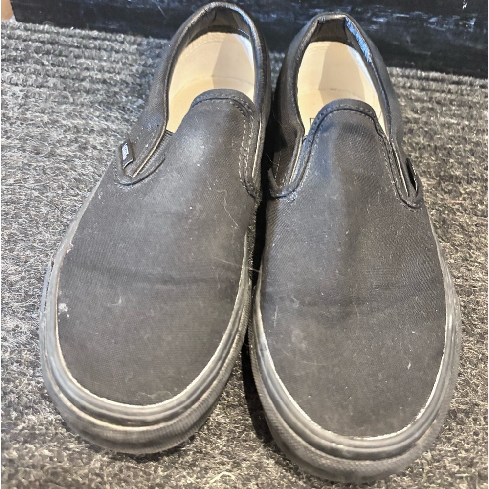 Vans - Picture 2 of 6